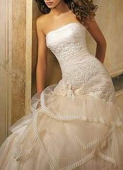 Свадебное платье кофейного цвета