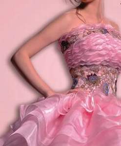 Розовое новогоднее платье