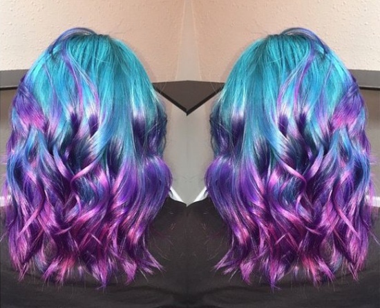сине-фиолетовые волосы