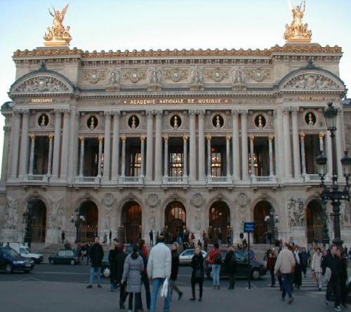 Самый крупный театр в Европе - Опера Гарнье (Париж)