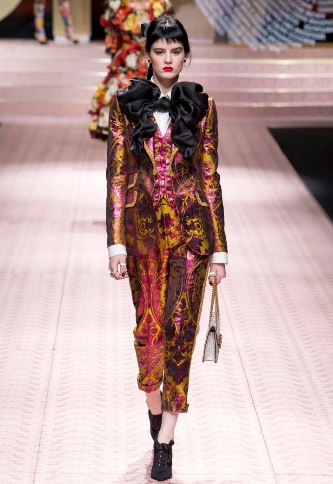 шелковый костюм-тройка нарядный от Dolce & Gabbana