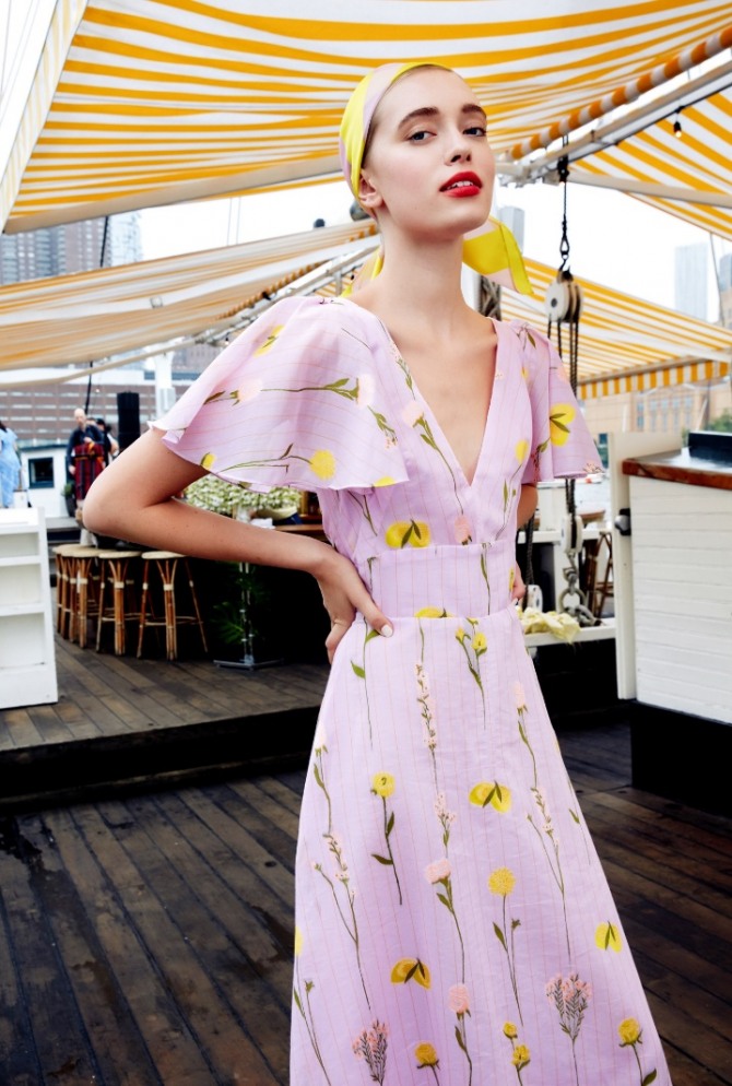 розовое летнее платье 2019 с рукавами-крылышками