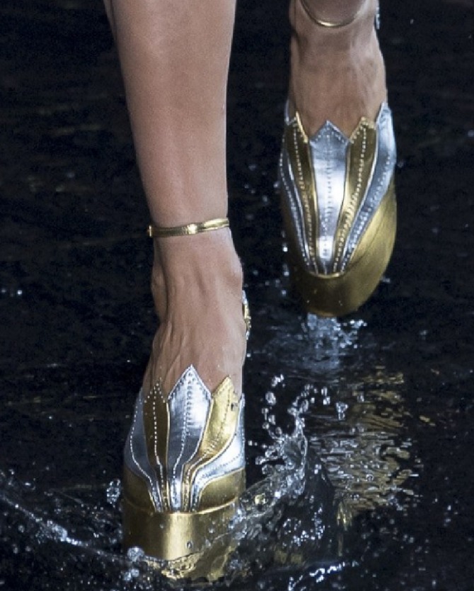 шикарная весенняя женская обувь 2019 - золотые туфли на высокой платформе двухцветные
