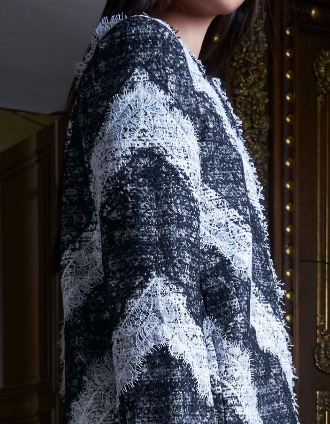 женское твидовое пальто с кружевной отделкой