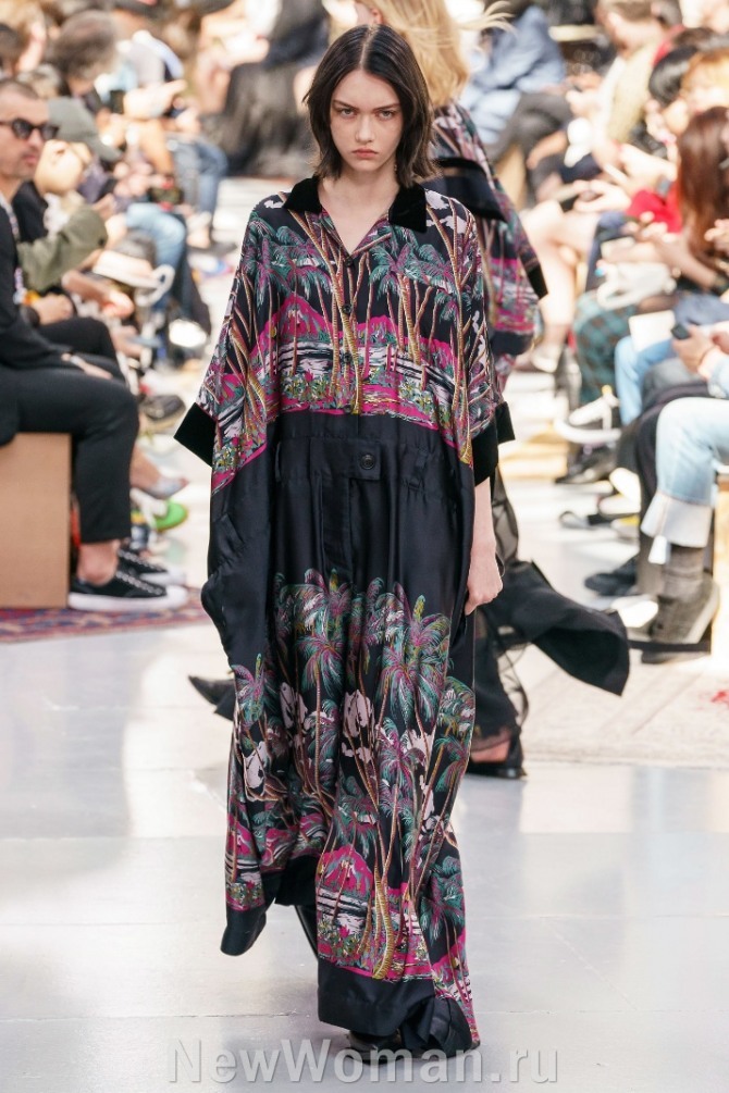 красивое длинное летнее платье свободного покроя кимоно - для полных женщин на сезон 2020 года - фото с модных показов