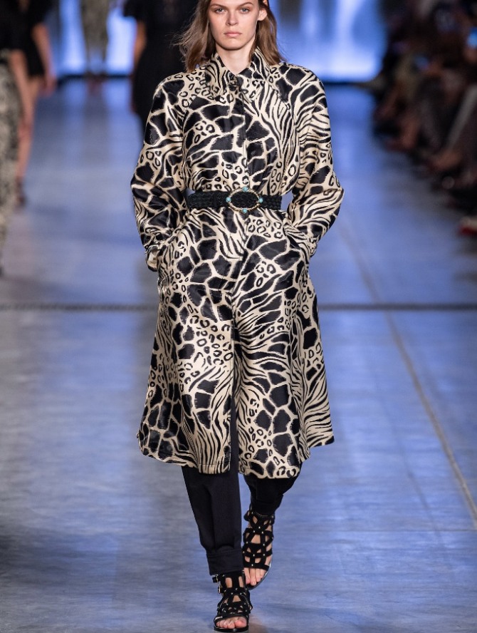 весеннее пальто 2020 года с принтом "шкура жирафа"