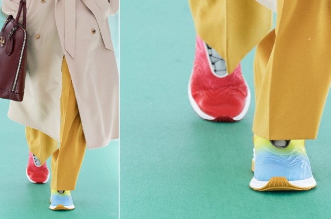 модный обувной тренд сезона весна-лето 2020 от Gucci -  кроссовки разного цвета на правую и левую ногу