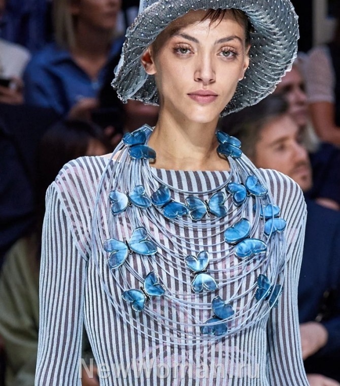 элитные украшения для женщин с подиума - ожерелье с бабочками голубого цвета - коллекция 2020 года