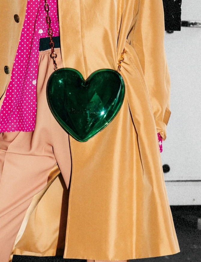 молодежная пластиковая сумка для девушки изумрудного цвета в форме сердца - на цепочке