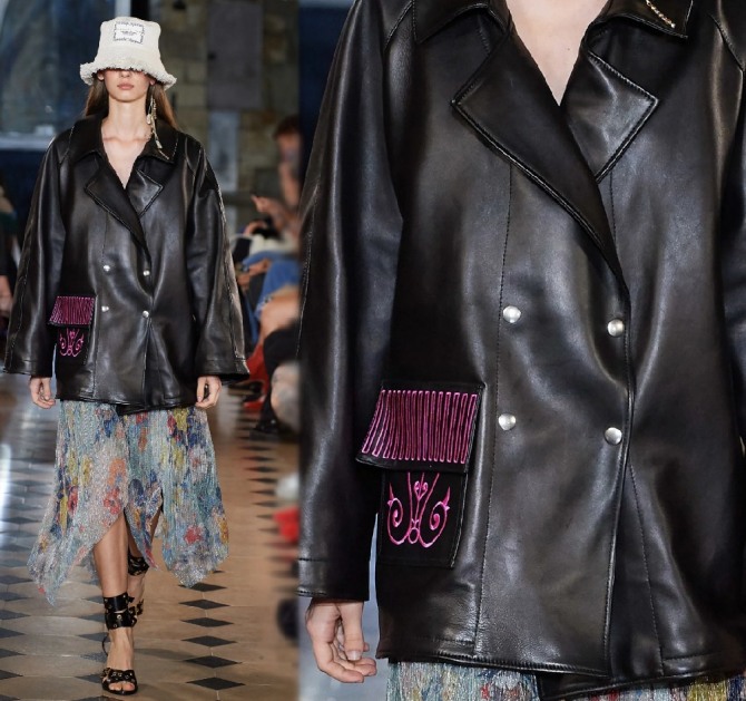 какие женские куртки модные весной 2020 года - черные кожаные, свободного кроя, двубортные - фото с модного показа Victoria/Tomas (Париж)