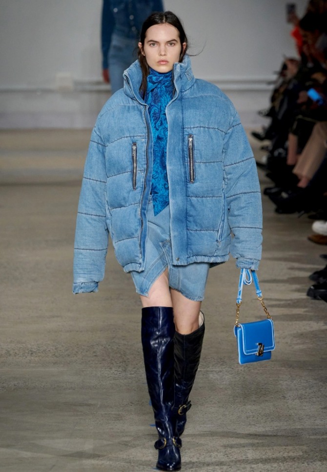 голубая джинсовая объемная куртка оверсайз для девушек из коллекции Zadig & Voltaire осень-зима 2020-2021