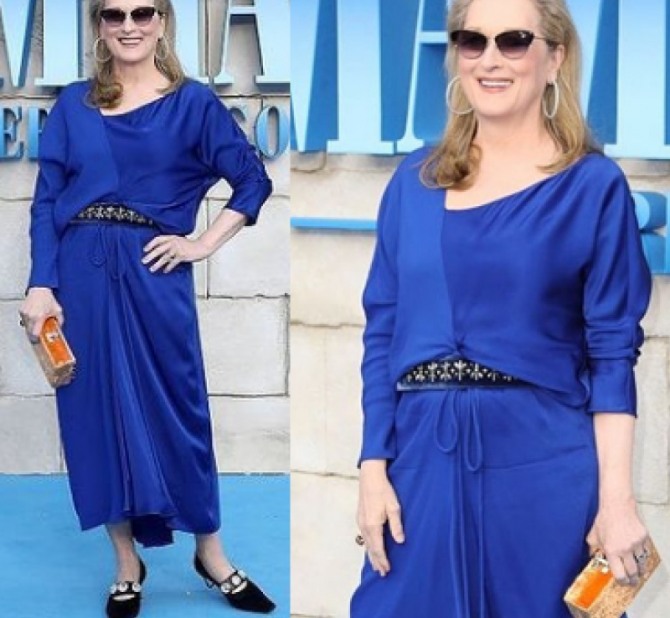 стильные весенне-летние образы мировых знаменитостей - Meryl Streep в вечернем синем платье