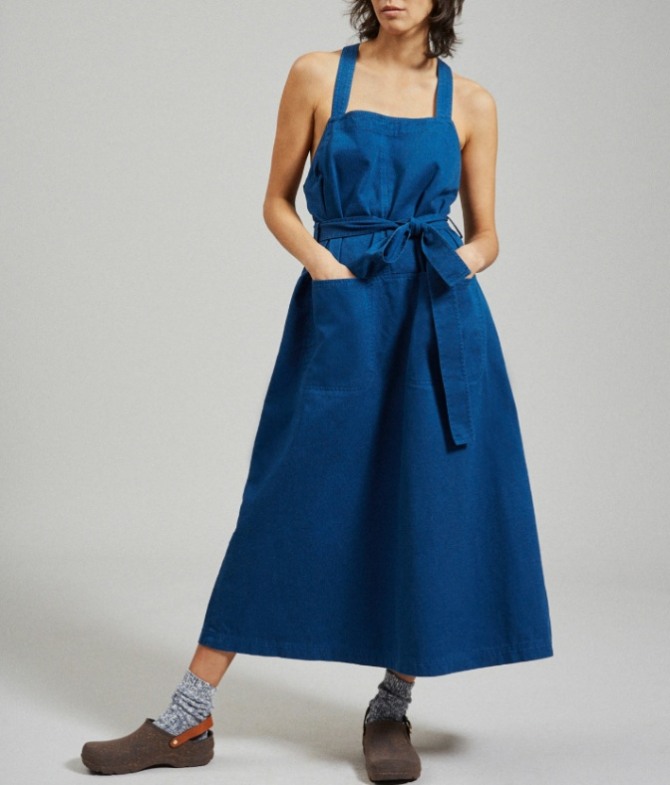джинсовый летний сарафан 2021 модная длина мидакси, модель с поясом, ткань насыщенного синего цвета