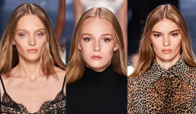 модный тренд в окрашивании длинных женских волос от Dolce & Gabbana на сезон весна-лето 2022 - пряди золотисто-карамельного цвета