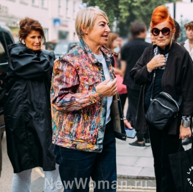 фото пожилых женщин Лондон - модная одежда весна-лето 2022 стритстайл