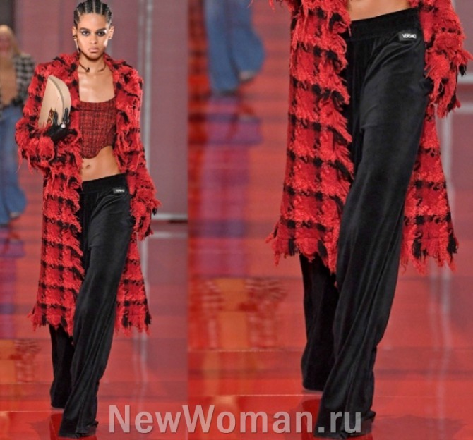 женские люксовые брюки с миланской недели моды на 2023 год - модель из бархата в стиле спорт-шик