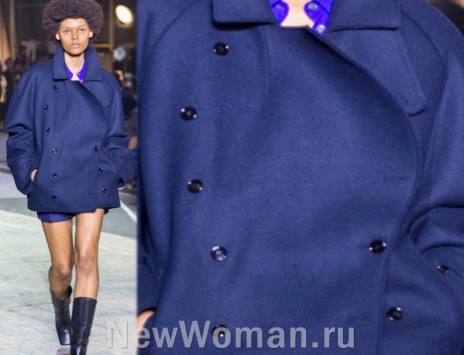 фото коротких женских демисезонных пальто 2023 года в комплекте с шортами