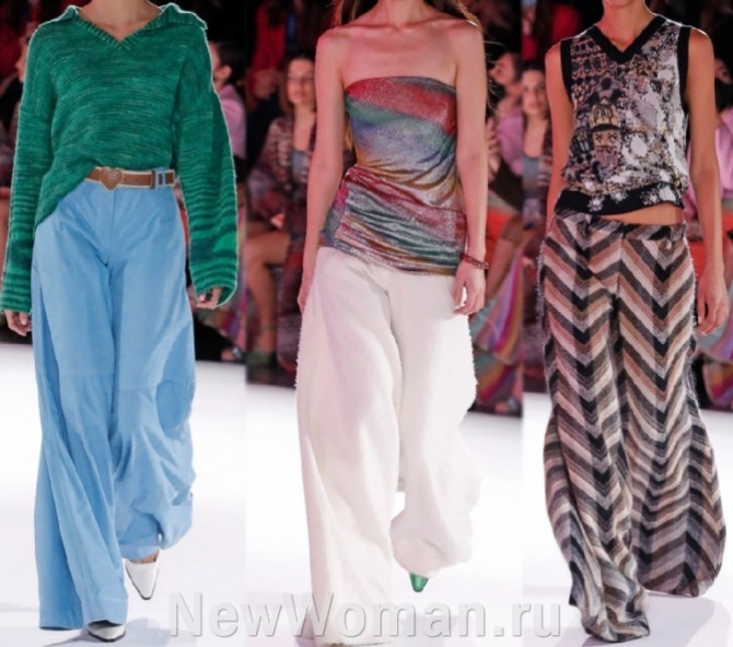 мода из Италии 2023 год для женщин - брюки клеш в стиле 90-х - фото из коллекции Missoni  - (Милан)