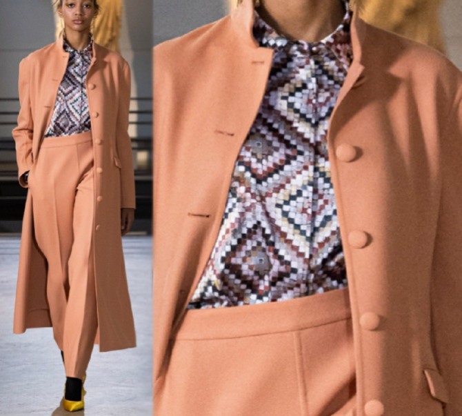 пальто женское миди длина, цвет лосось в комплекте с брюками из того же материала и цвета - тренды 2023 года, Италия