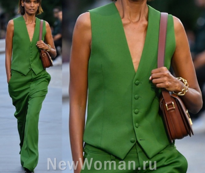 модный женский костюм весна-лето 2023 с брюками и жилетом, цвет зеленый