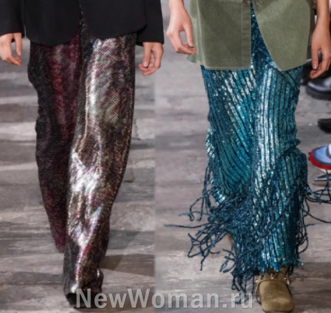 в 2023 году итальянская мода предлагает женщинам носить блестящие брюки каждый день - фото с показа Etro (Милан)