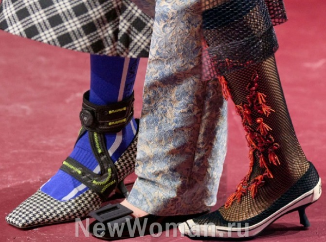 модные тканевые и кожаные женские туфли 2023 года от бренда Christian Dior FALL 2022 READY-TO-WEAR, Парижская Неделя моды