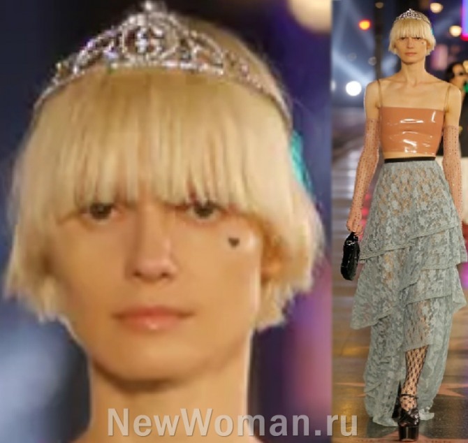 современный модный аксессуар для коротких женских волос 2023 года - металлический незамкнутый обруч на голове в виде диадемы