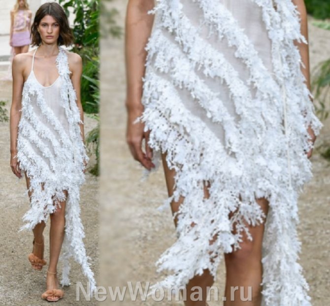 летнее короткое белое платье-комбинация 2023 года с бахромой - европейская мода, показ Zimmermann RTW Spring 2023, Парижская Неделя моды
