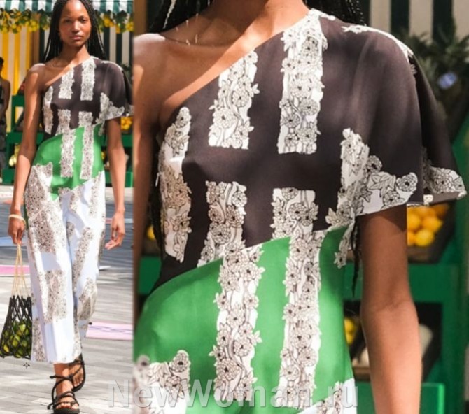летнее шелковое платье с асимметричными плечами, скроенное из косых кусков ткани разного цвета с одинаковым принтом - уличная мода сезона лето 2023