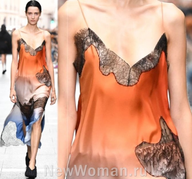горячие тенденции в моде на летние платья 2023 - яркое шелковое платье-комбинация на тонких бретелях, летний сарафан в бельевом стиле