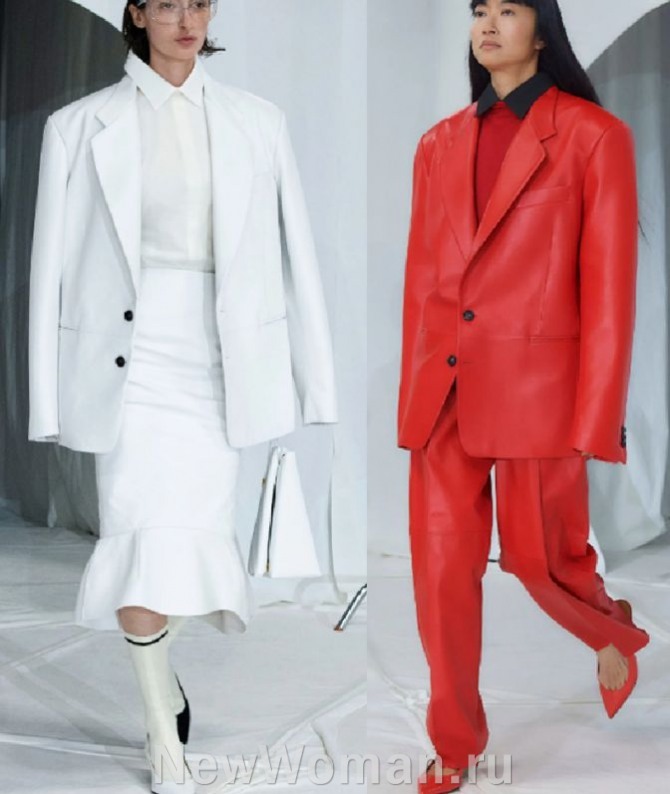 фото модных женских деловых костюмов 2024 года из искусственной кожи красного и белого цвета, жакет с юбкой-годе и жакет с брюками - от бренда Marni (Италия). Показ женской одежды сезона Осень-Зима 2024 в Токио