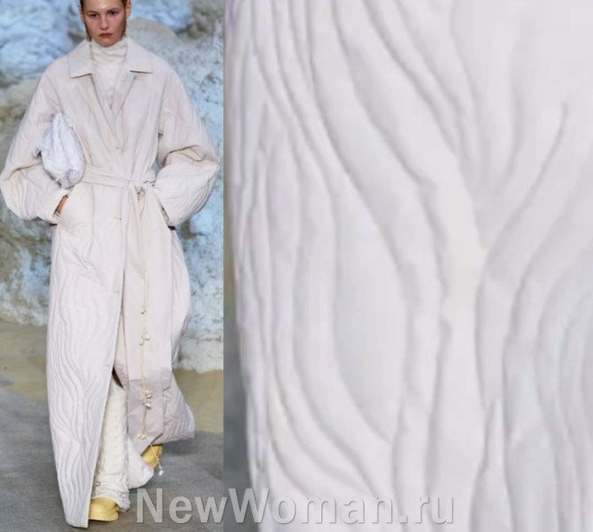 женское пальто макси кремового цвета из нейлона с текстурой "волнистая стежка"