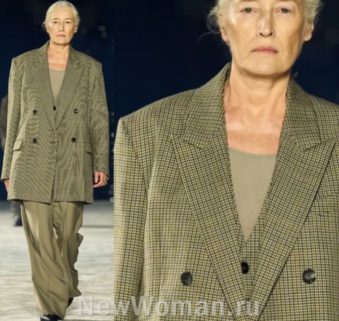 элегантный брючный костюм в коричневой цветовой гамме для пожилой женщины 70-75 лет - мода 2024 года - пиджак, жилет, брюки