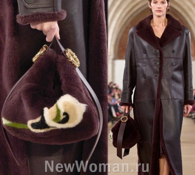 коричневая женская сумка хобо из плюша - тренды 2024 года от бренда Lanvin RTW Fall 2023, Париж