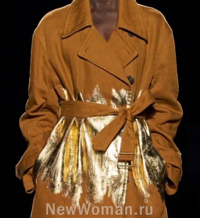 коричневый женский тренч 2024 года из Парижа с вставками из фольги золотого цвета