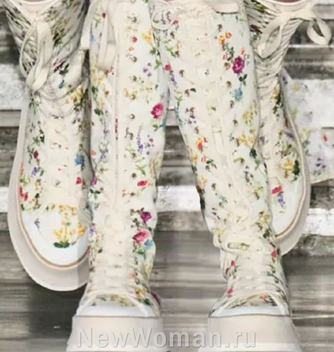 женские модные весенние сапоги 2024 года, шнуровка, платформа, цветочный принт