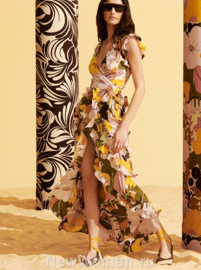 шелковое платье-маллет с запахом и ярким цветочным принто