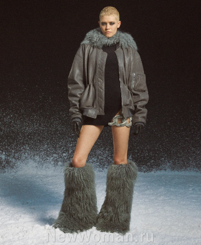 зимний женский образ 2024 с высокими сапогами-унтами из искусственного меха