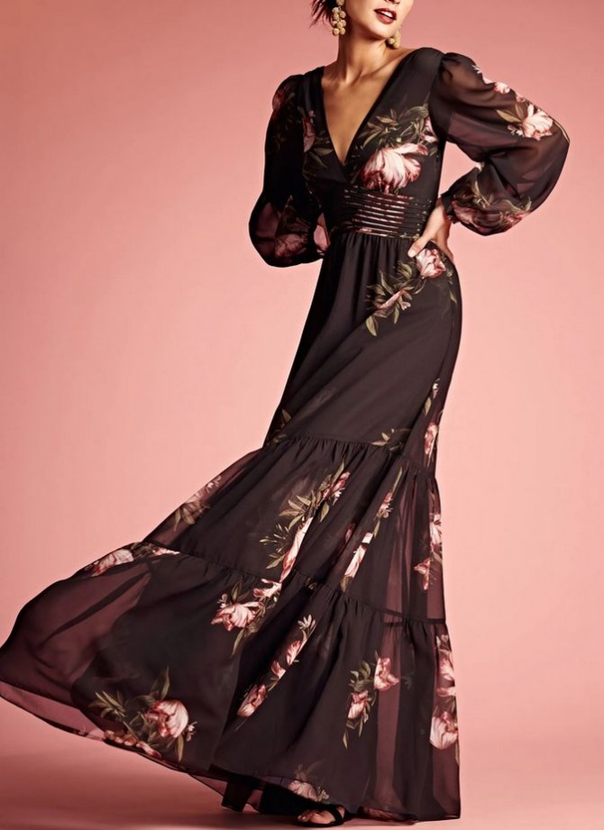 вечернее коричневое шифоновое платье с втачным поясом, цветочный принт, длина макси, отрезной пышный них юбки, глубокий V-образный вырез на груди