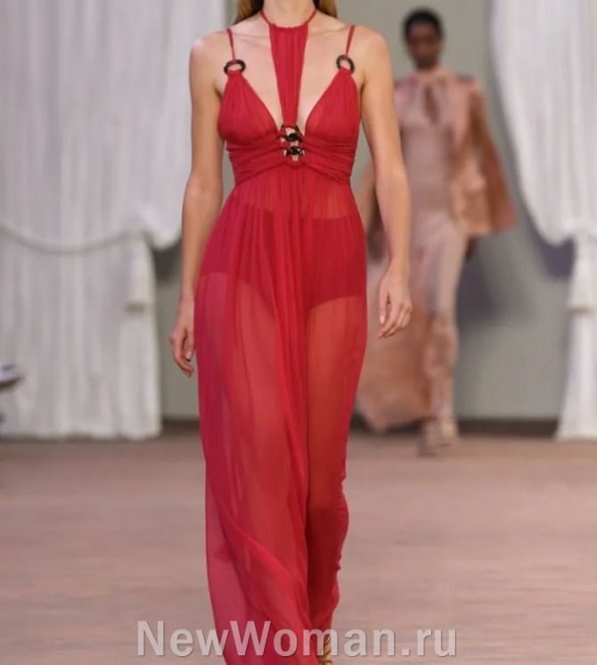 вечернее платье из красного шифона в стиле ампир с завышенной талией