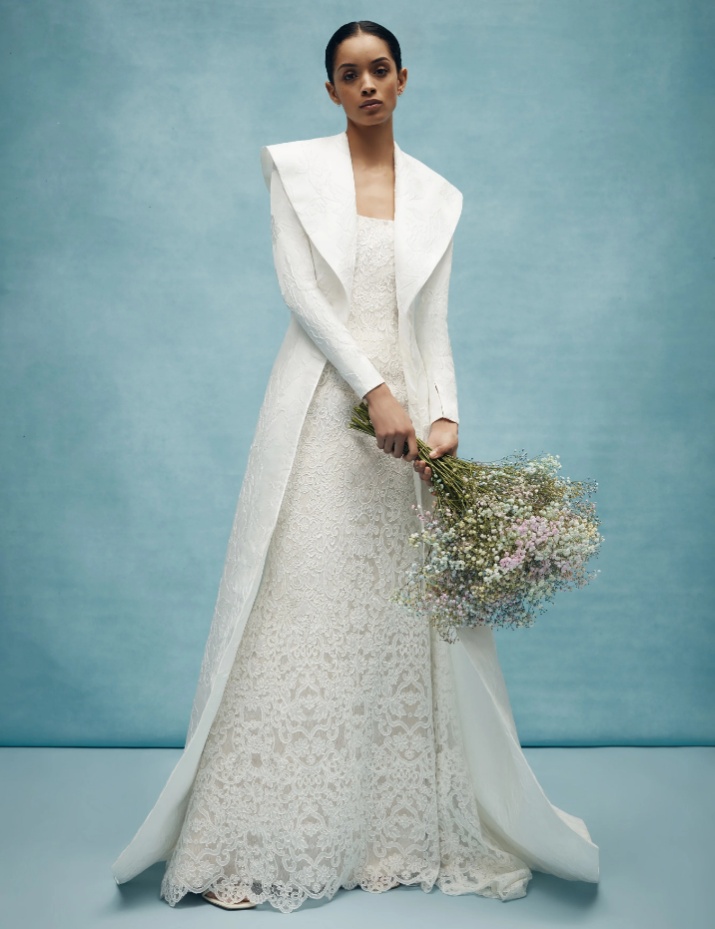 Фасон для полной фигуры: двухслойное молочного цвета свадебное платье атлас + тюль с длинным кардиганом в пол