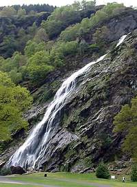 Водопад в горах Уиклоу