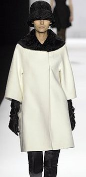 Элегантное дамское пальто (зима 2007-2008)