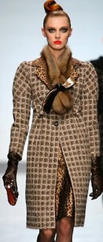 Элегантное дамское пальто (зима 2007-2008)