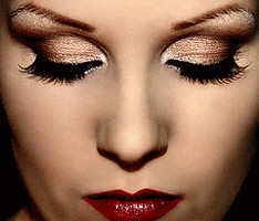 http://www.newwoman.ru/pic31/061207makeup_new_year_045.jpg