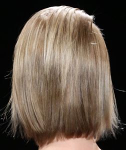 стрижка весна-лето для волос средней длины вид сзади и спереди