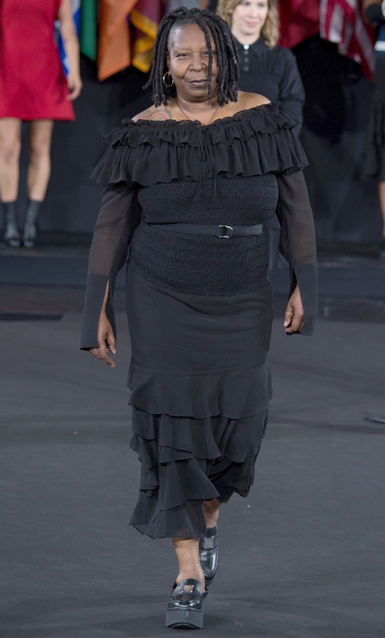 одежда для полных Model Whoopi Goldberg