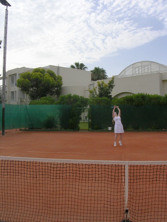 теннисный корт в тунисе
