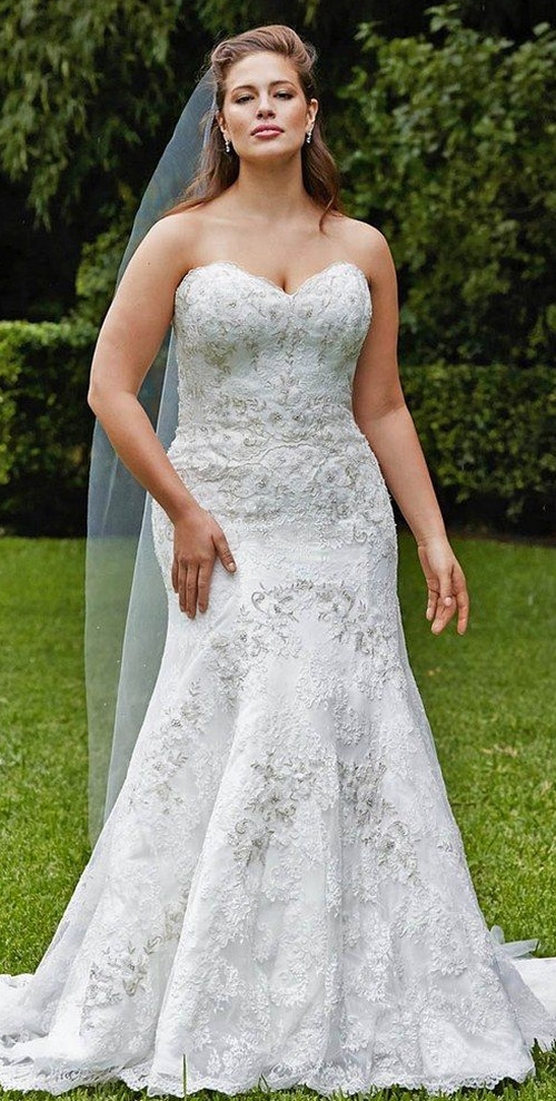 свадебное корсетное платье на полной модели