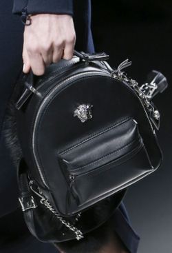 сумка-рюкзак от Versace